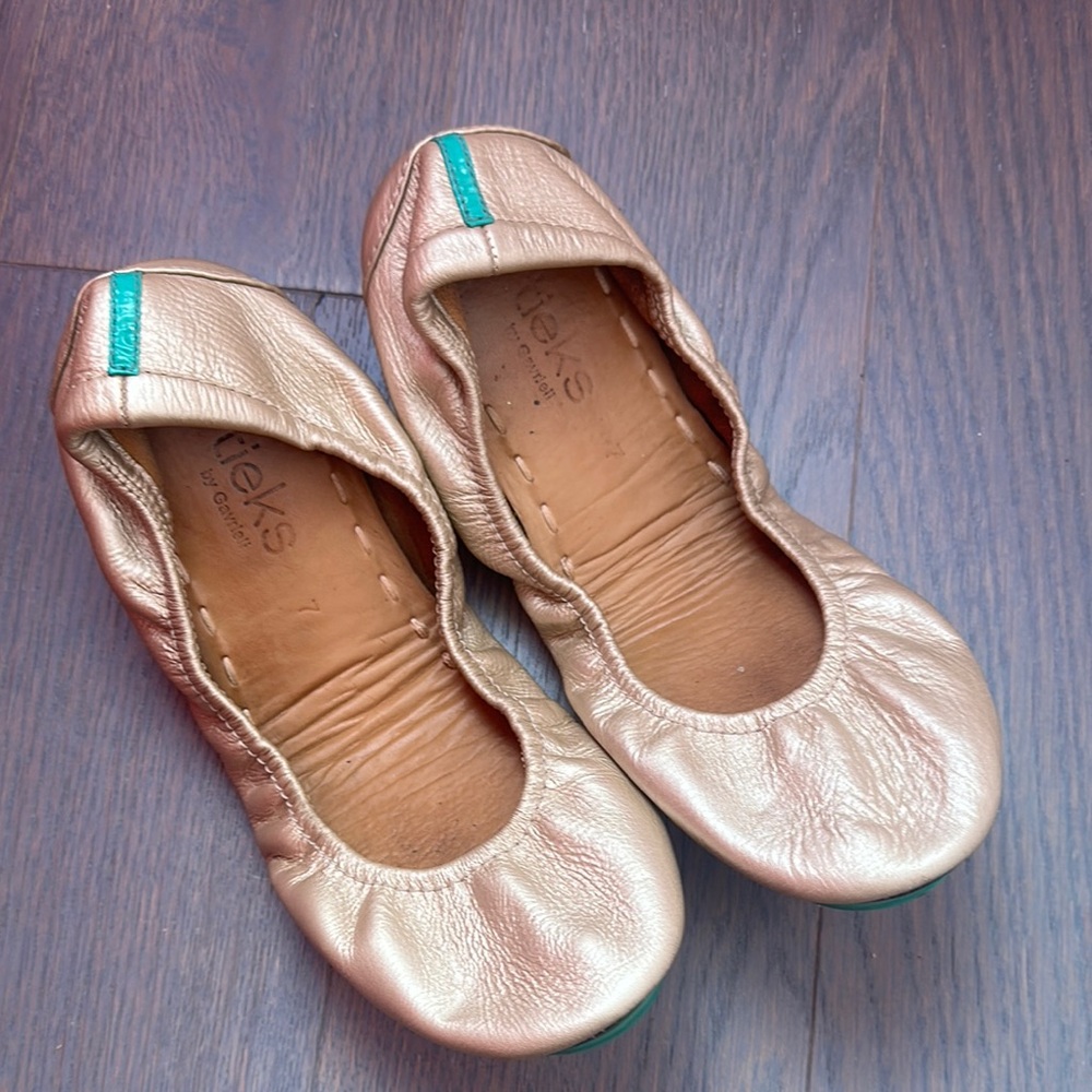 Champagne Tieks size 7 GUC